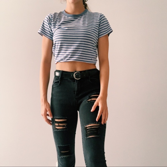 brandy melville Hailie tee - Picture 2 of 3